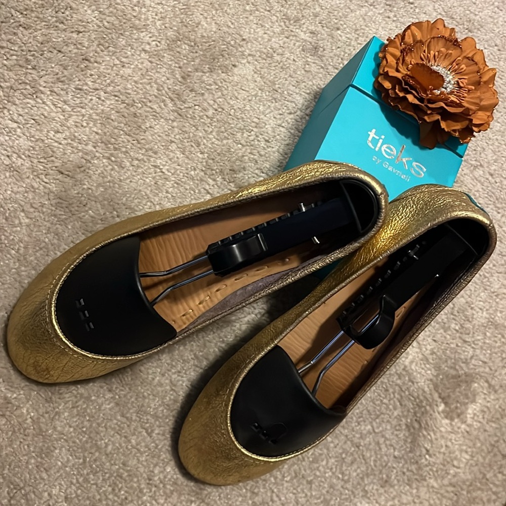 TIEKS Golden Glitz size 8.